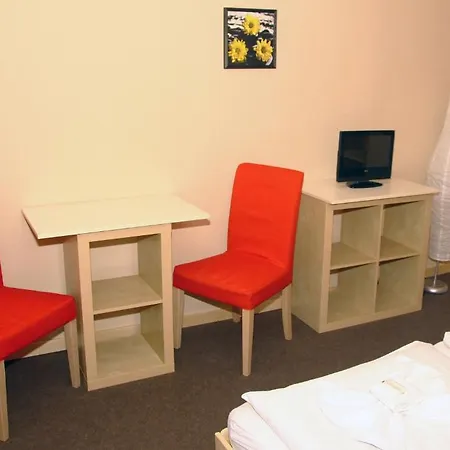 Bor Hotel 3*
